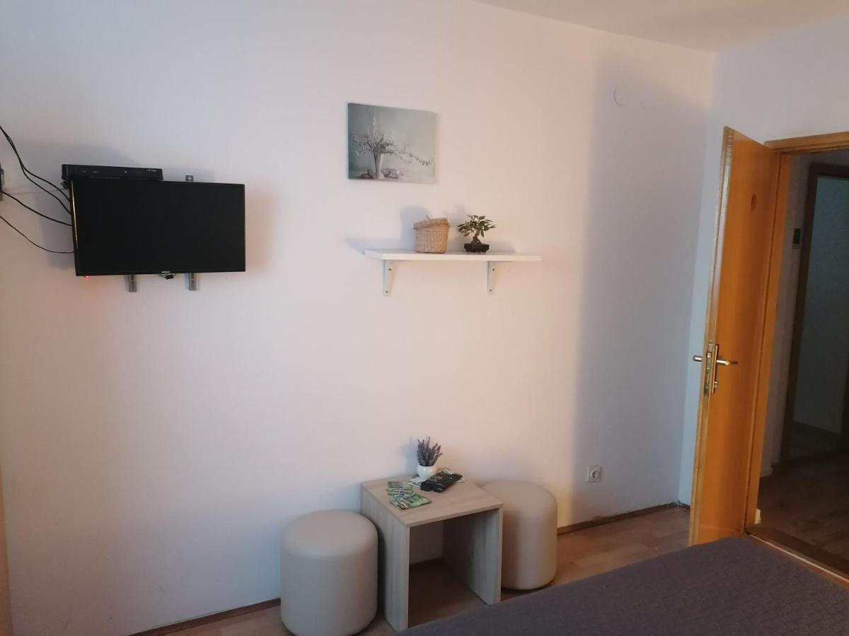 Apartment And Rooms Nevenka بولجاناك المظهر الخارجي الصورة