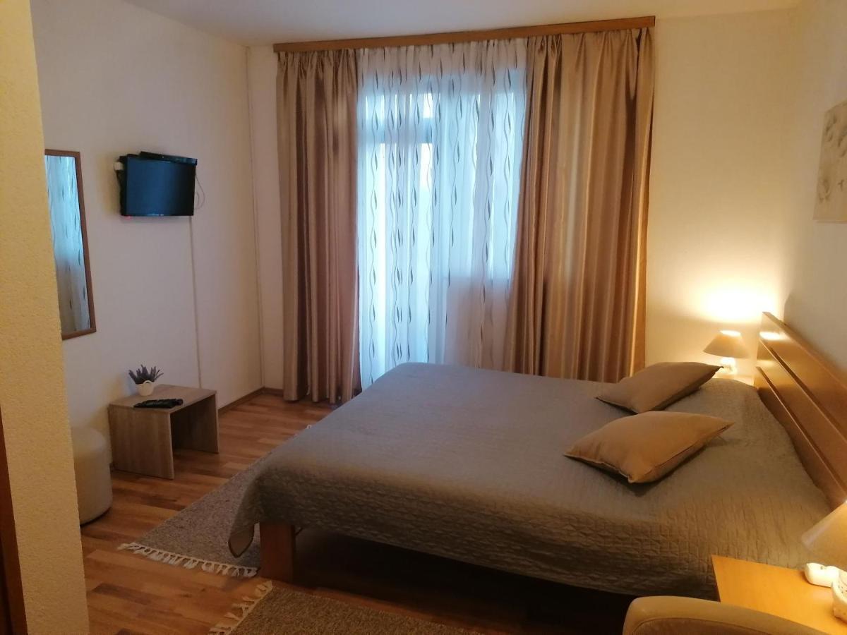 Apartment And Rooms Nevenka بولجاناك المظهر الخارجي الصورة